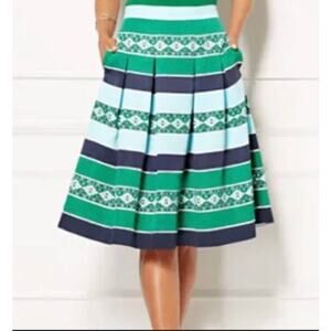 Eva Mendes By NY & Co Clare Pleated Skirt Size 10
